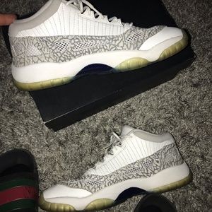 Jordan retro 11s ie low top
